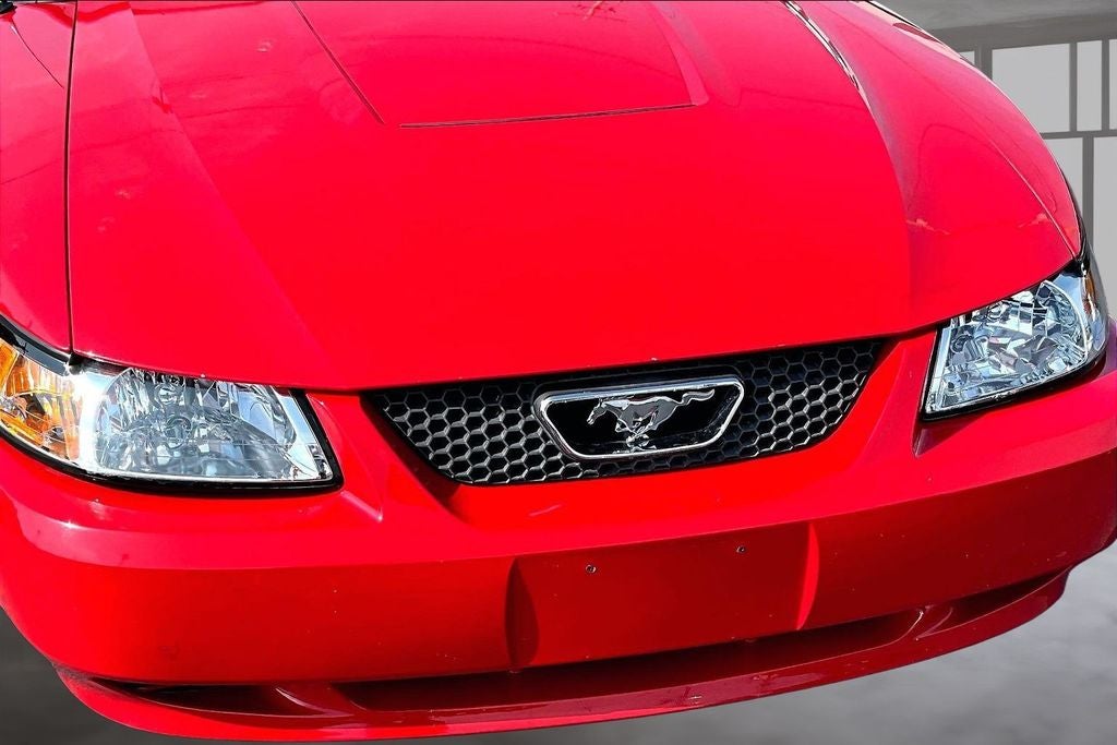 2004 Ford Mustang V6