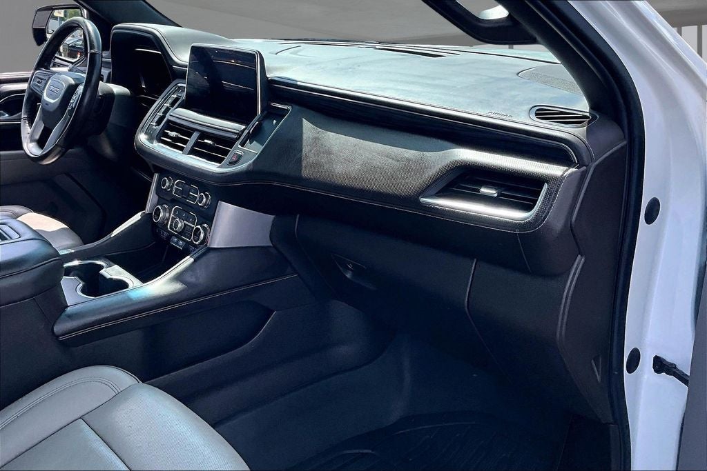 2022 GMC Yukon XL SLT