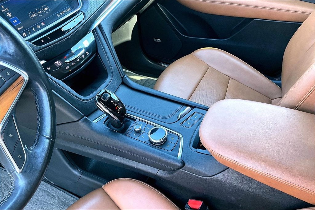 2020 Cadillac XT5 Premium Luxury