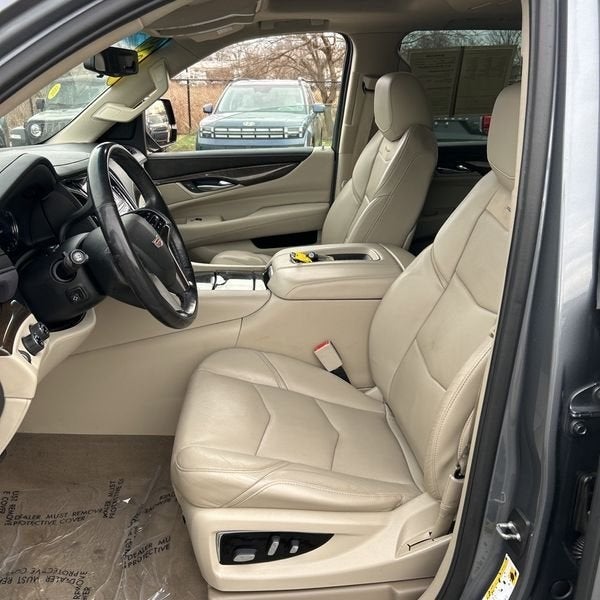 2019 Cadillac Escalade Luxury