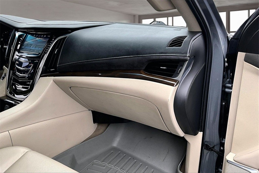 2019 Cadillac Escalade Luxury