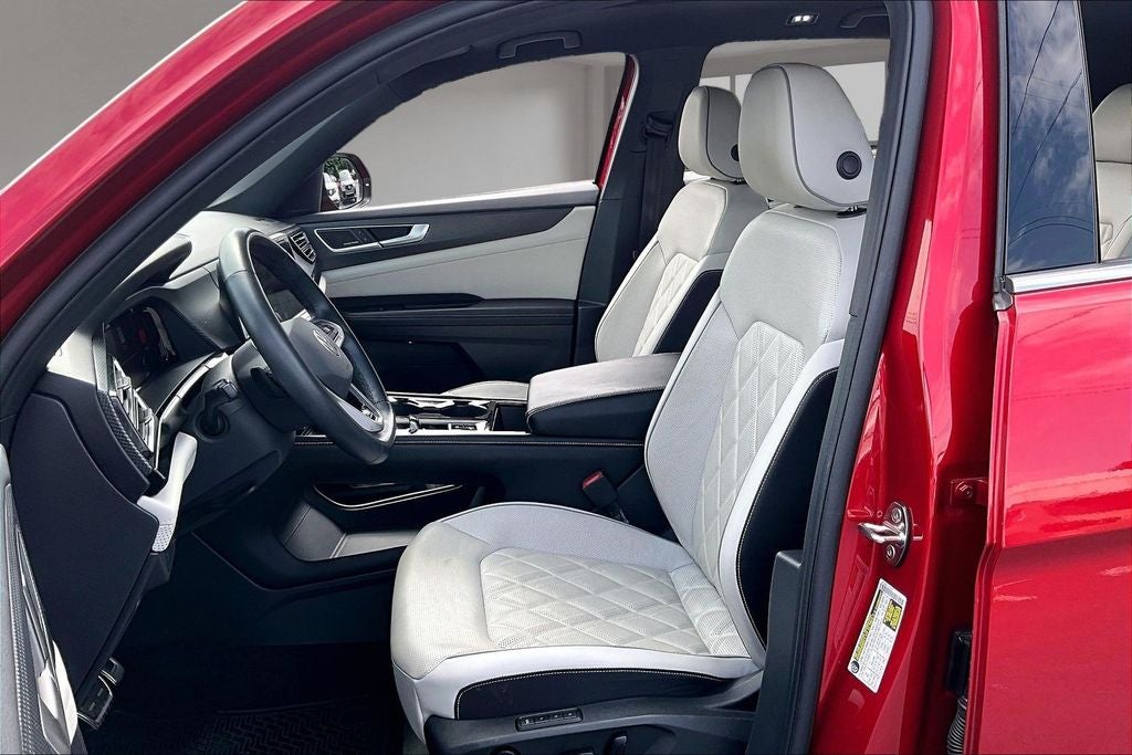 2024 Volkswagen Atlas Cross Sport 2.0T SEL Premium R-Line