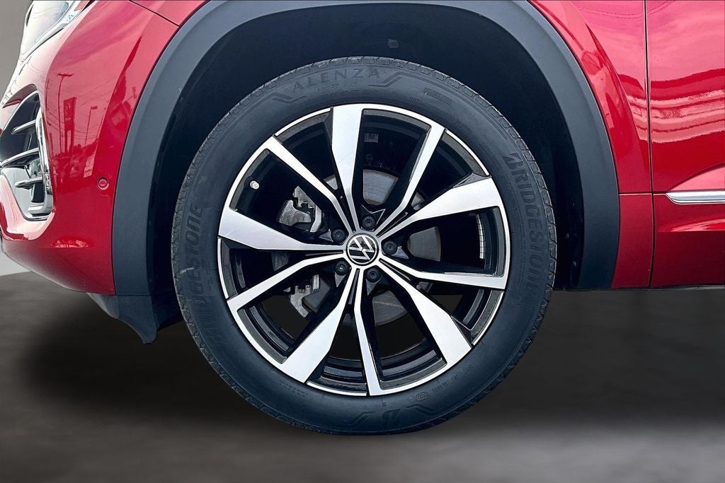 2024 Volkswagen Atlas Cross Sport 2.0T SEL Premium R-Line