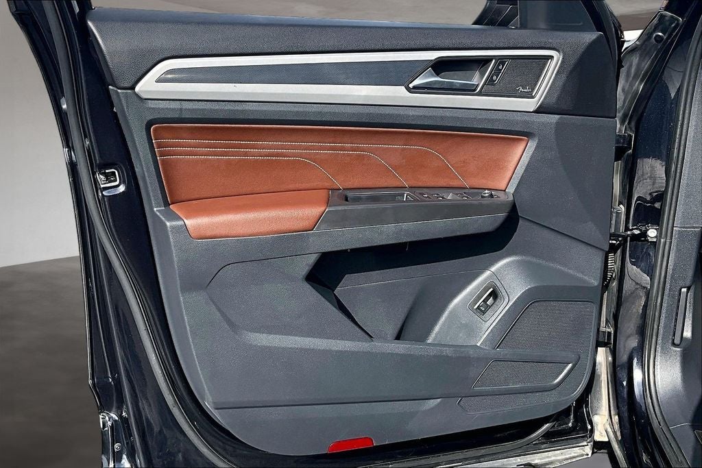 2022 Volkswagen Atlas 3.6L V6 SEL Premium R-Line