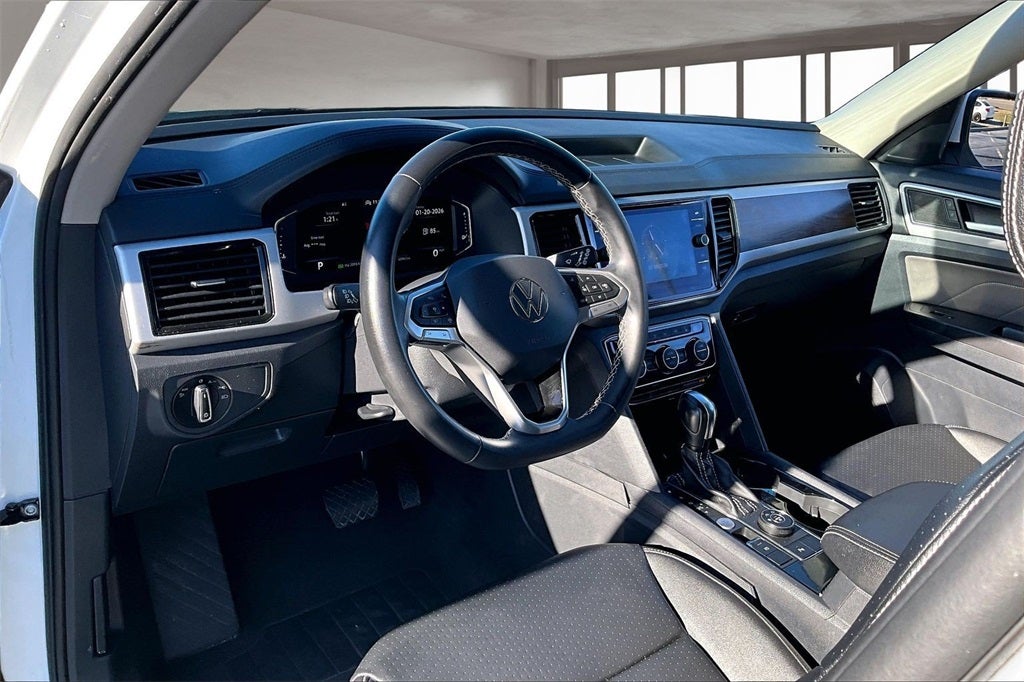 2022 Volkswagen Atlas 3.6L V6 SE w/Technology