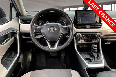 2022 Toyota RAV4 XLE