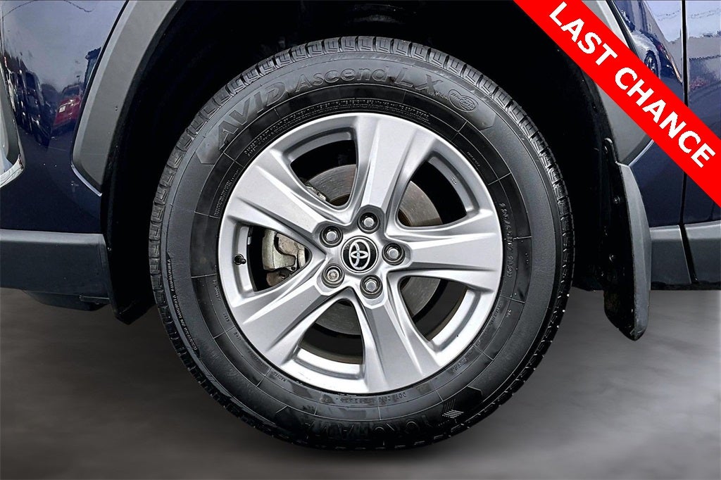 2022 Toyota RAV4 XLE