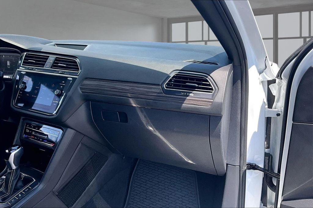 2024 Volkswagen Tiguan 2.0T SEL R-Line
