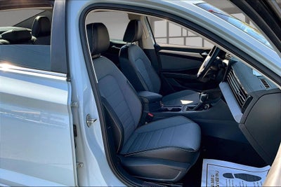 2025 Volkswagen Jetta 1.5T SE