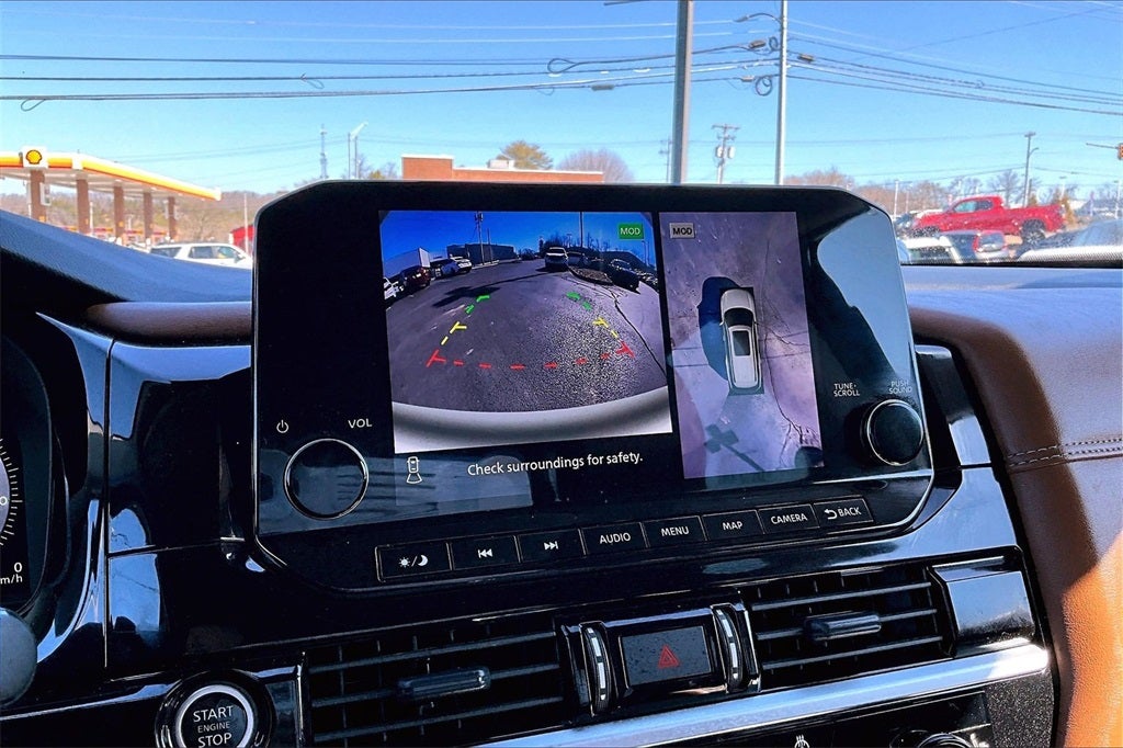 2024 Nissan Pathfinder Platinum