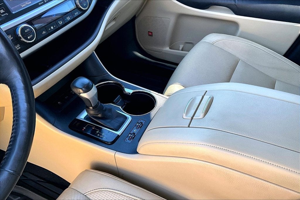 2015 Toyota Highlander Limited Platinum V6