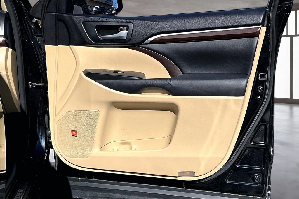 2015 Toyota Highlander Limited Platinum V6