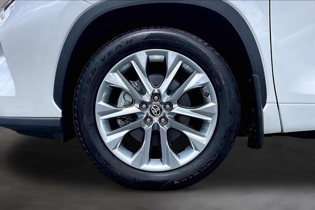 2025 Toyota Highlander Limited