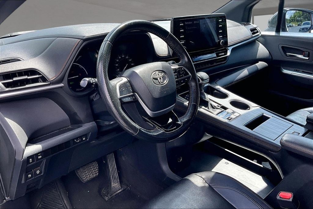 2023 Toyota Sienna XSE 7 Passenger