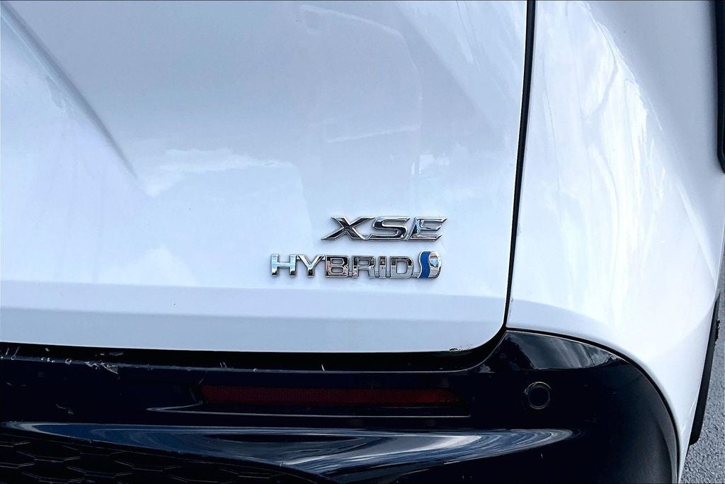 2023 Toyota Sienna XSE 7 Passenger