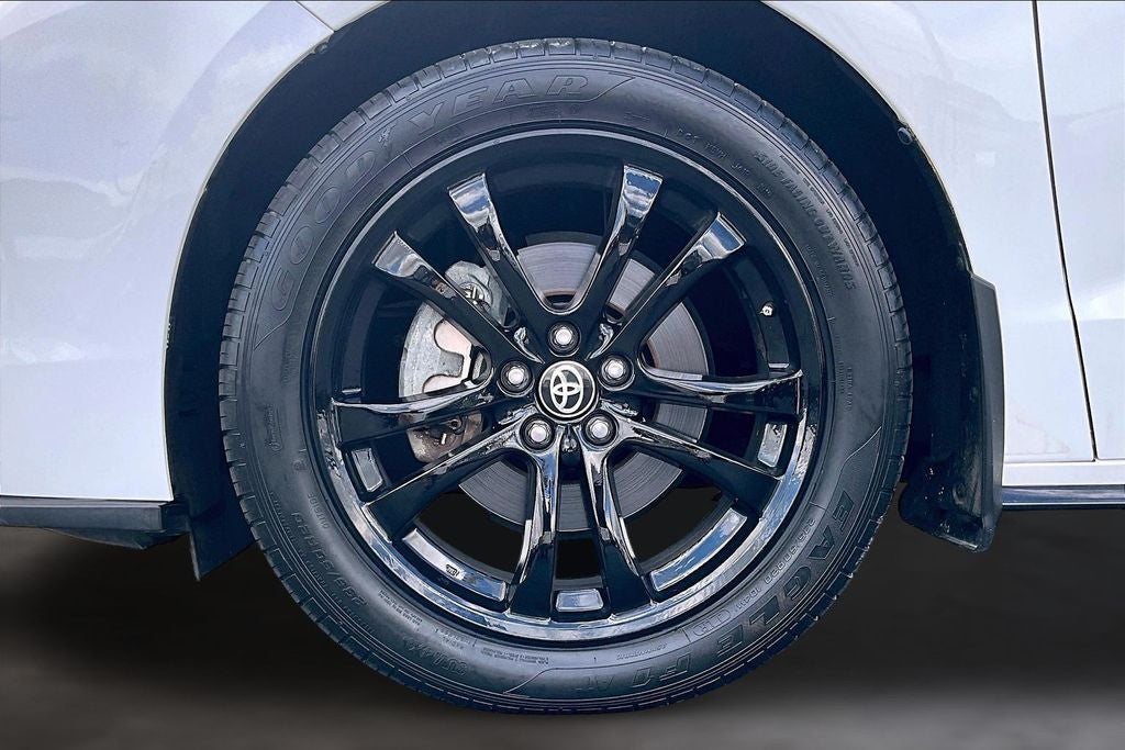 2023 Toyota Sienna XSE 7 Passenger