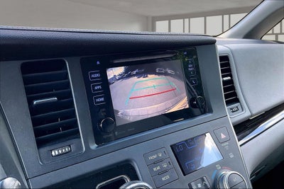 2017 Toyota Sienna XLE 8 Passenger