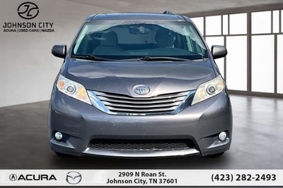 2017 Toyota Sienna XLE 8 Passenger