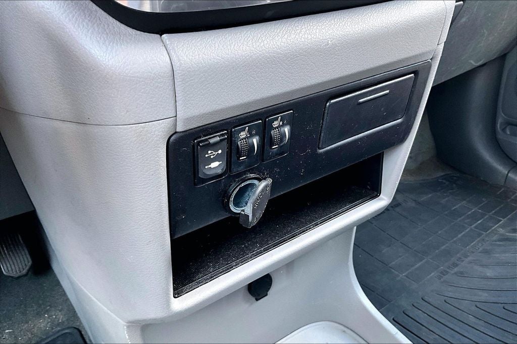 2017 Toyota Sienna XLE 8 Passenger