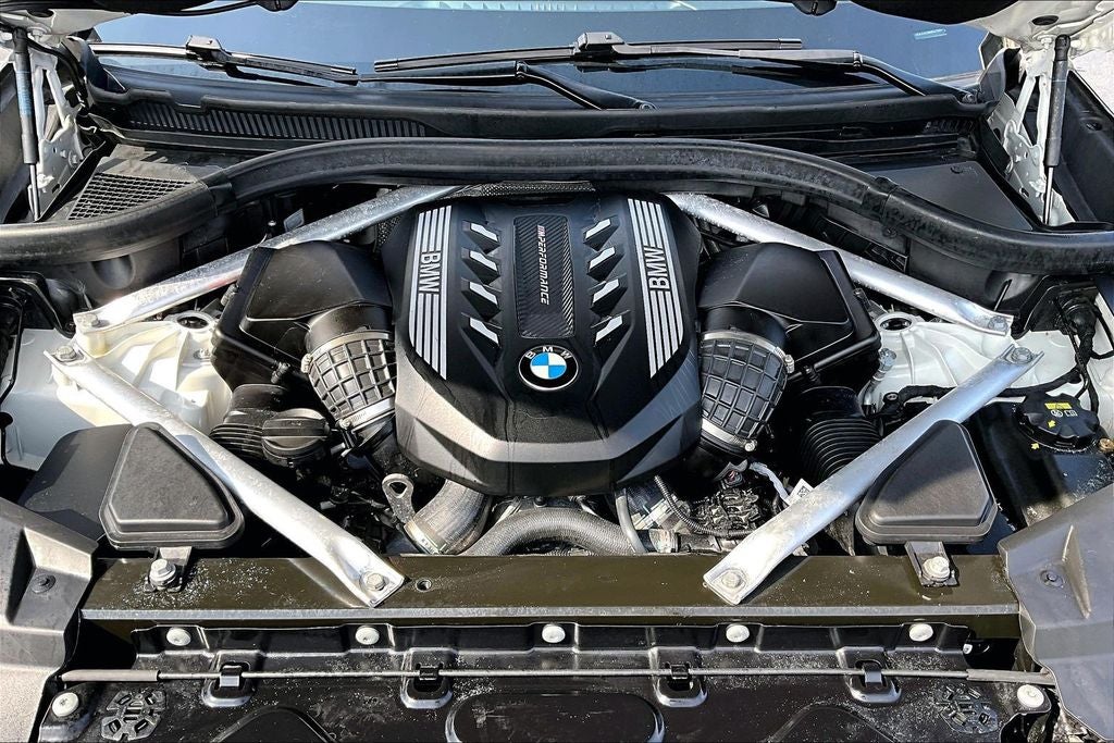 2021 BMW X5 M50i