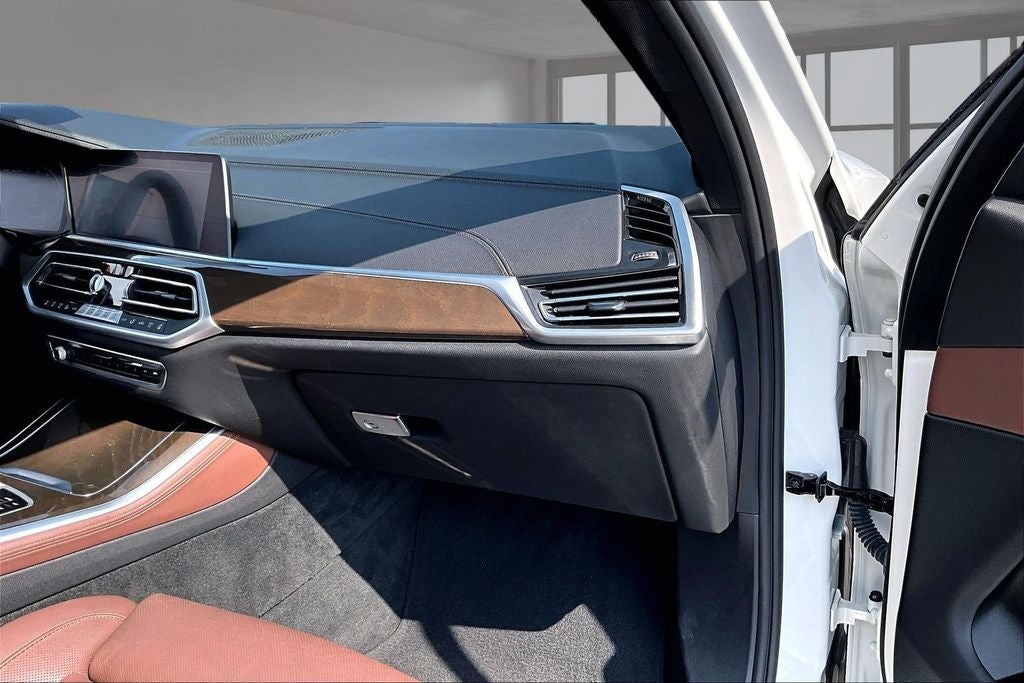 2021 BMW X5 M50i