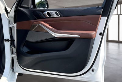 2021 BMW X5 M50i