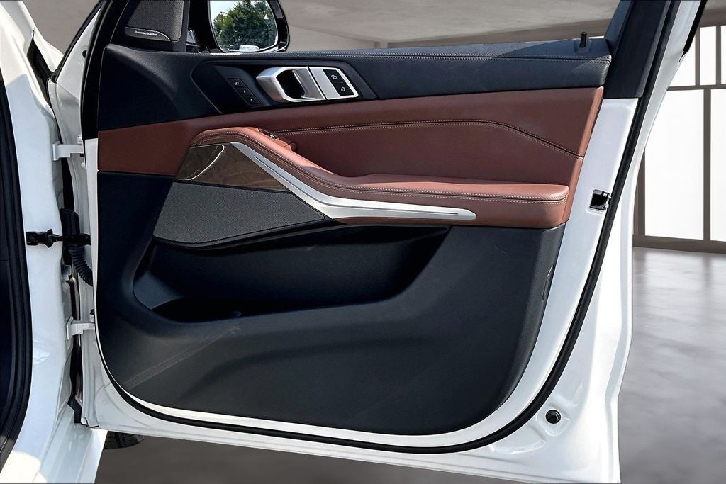 2021 BMW X5 M50i