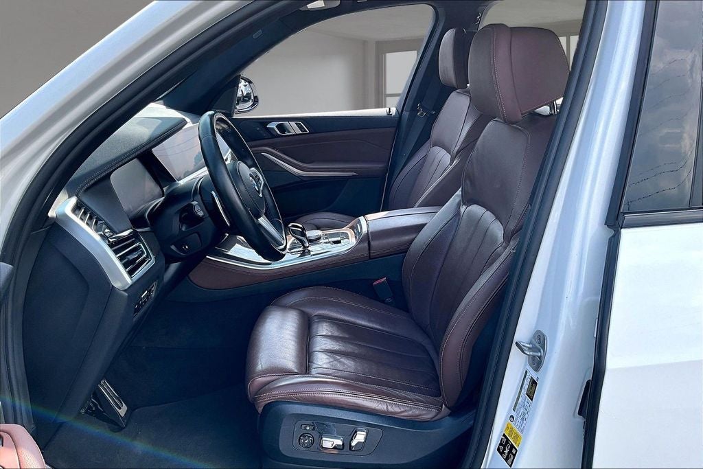 2021 BMW X5 M50i