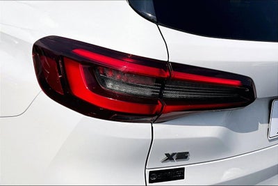 2021 BMW X5 M50i