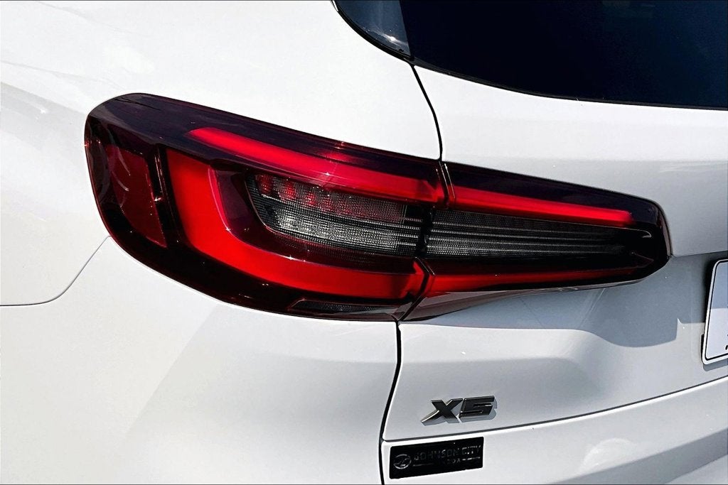 2021 BMW X5 M50i