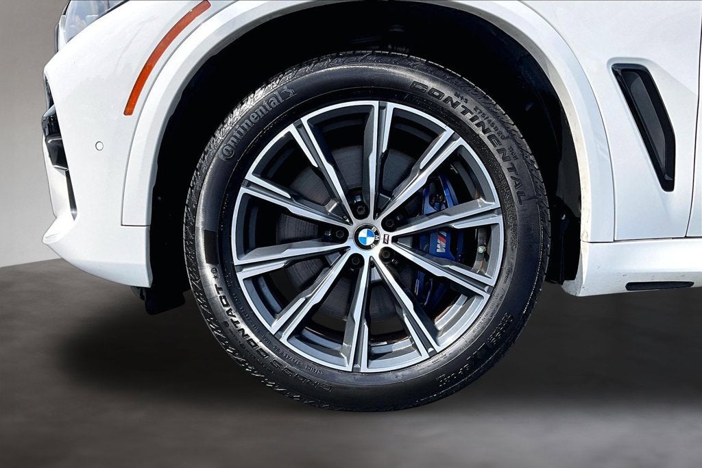 2021 BMW X5 M50i