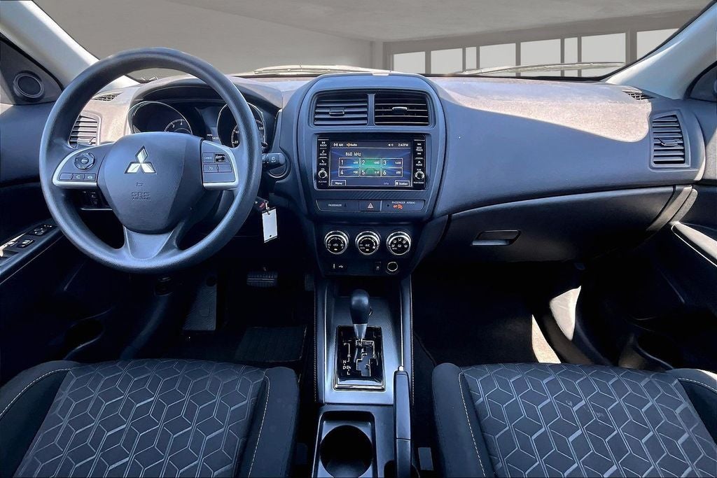 2025 Mitsubishi Outlander Sport 2.0 ES