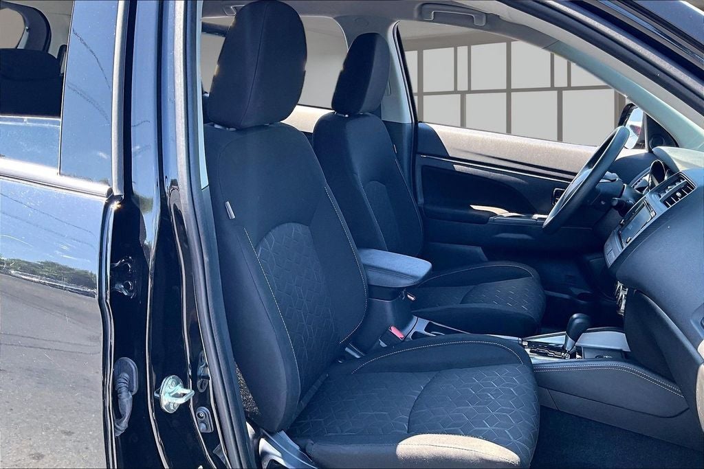2025 Mitsubishi Outlander Sport 2.0 ES