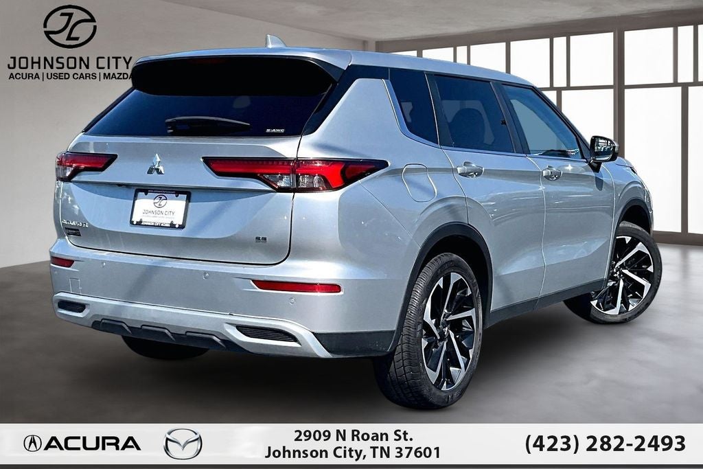 2024 Mitsubishi Outlander SE Black Edition w/Pano Roof