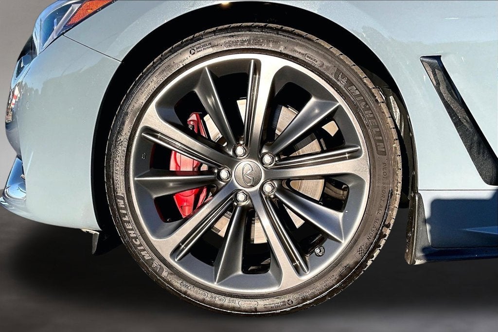 2021 INFINITI Q60 Red Sport 400