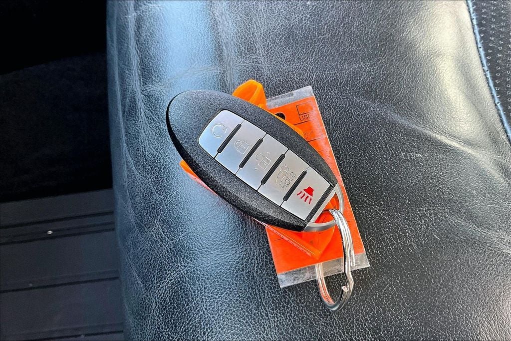 2017 INFINITI QX80 Base