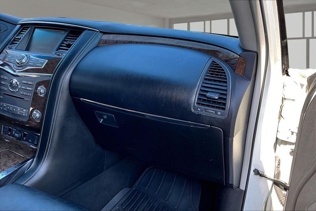 2017 INFINITI QX80 Base