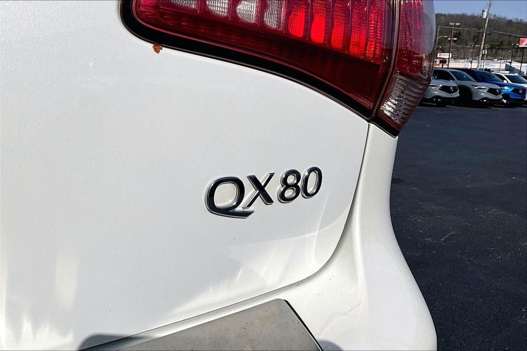 2017 INFINITI QX80 Base
