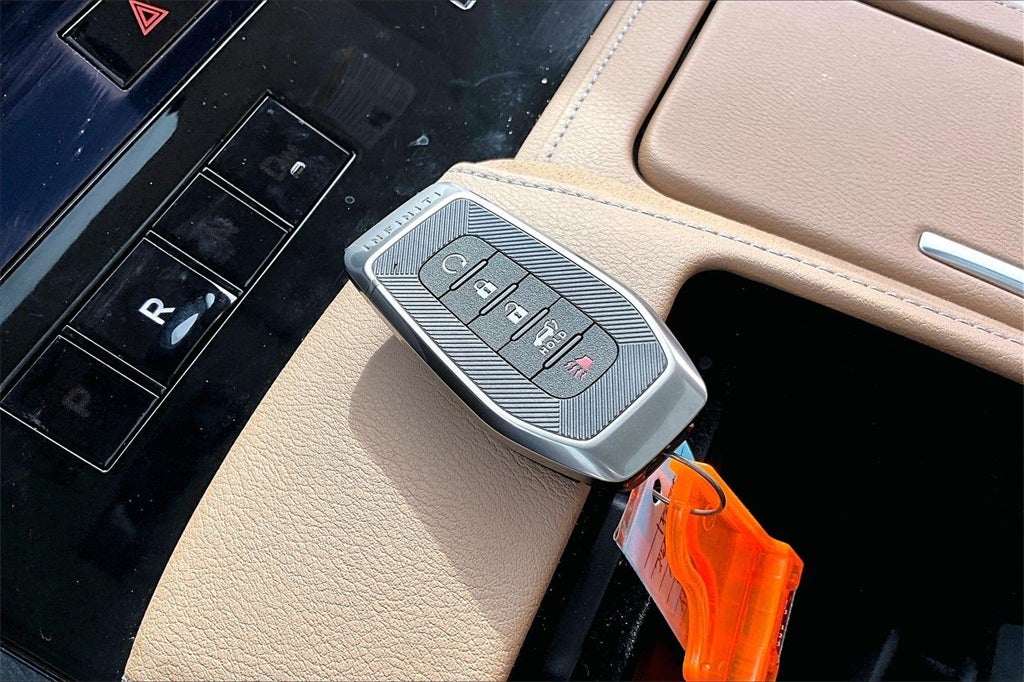 2025 INFINITI QX80 SENSORY