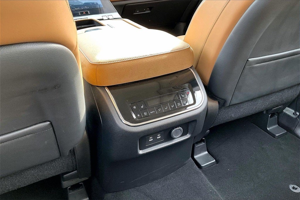 2025 INFINITI QX80 SENSORY