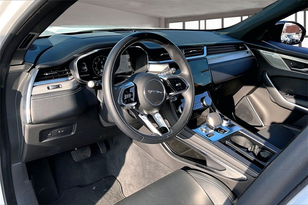 2025 Jaguar F-PACE P400 R-Dynamic S