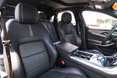 2023 Jaguar XF R-Dynamic SE
