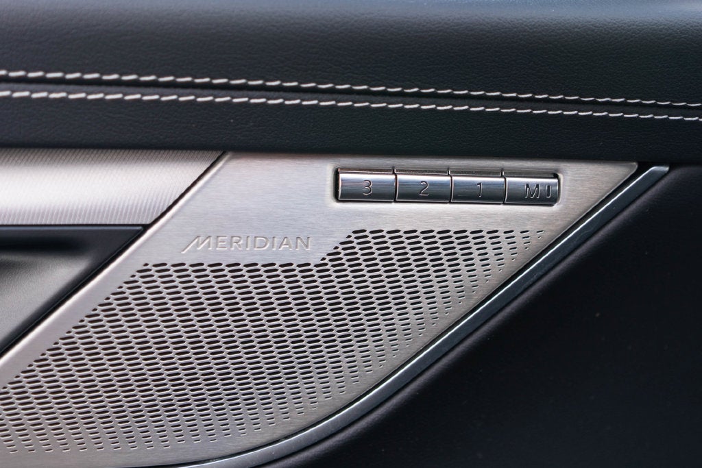 2023 Jaguar XF R-Dynamic SE