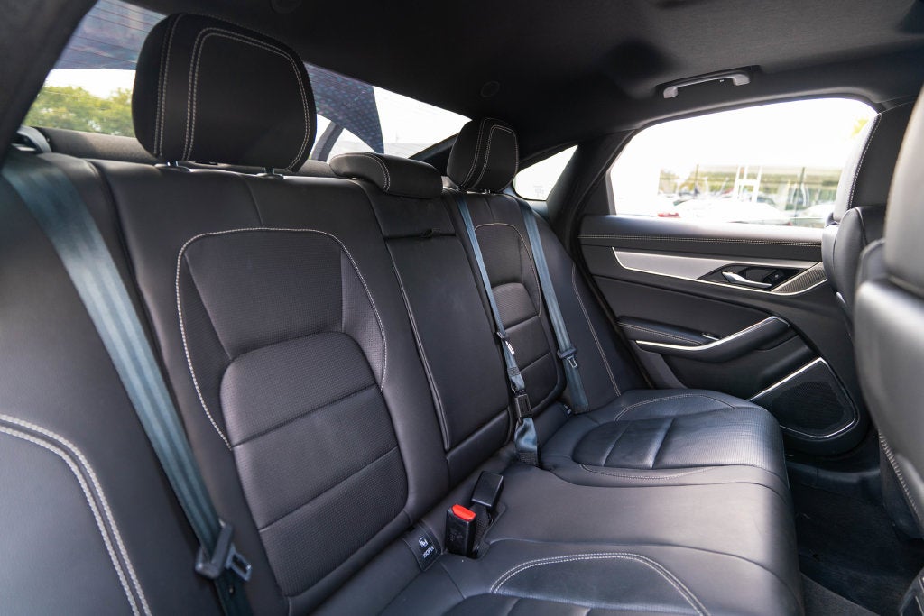 2023 Jaguar XF R-Dynamic SE