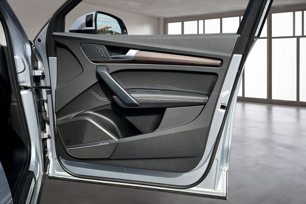 2023 Audi Q5 45 S line Premium quattro