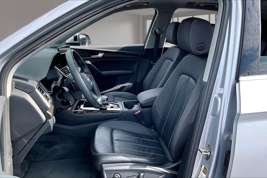 2023 Audi Q5 45 S line Premium quattro