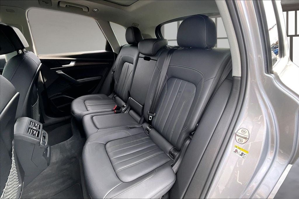 2023 Audi Q5 45 S line Premium quattro