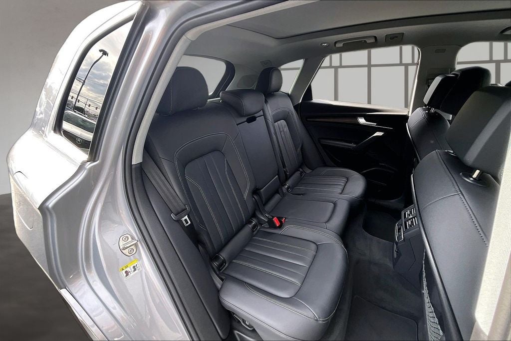 2023 Audi Q5 45 S line Premium quattro