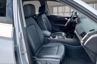 2023 Audi Q5 45 S line Premium quattro