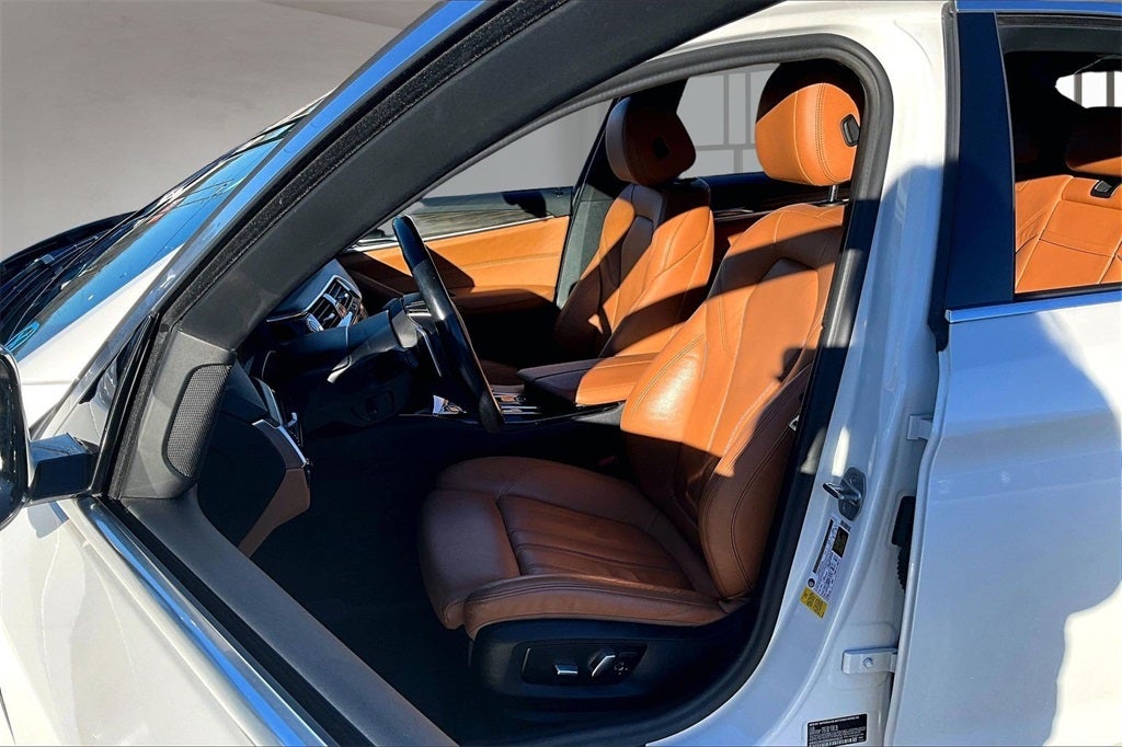 2021 BMW 5 Series 530i